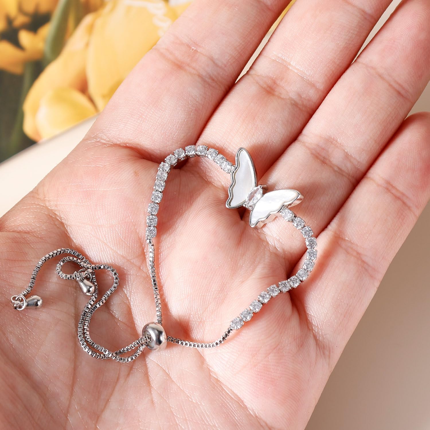Butterfly Bracelet, Shiny Silver Bracelet Butterfly Tennis Bolo Bracelet Carved Butterfly Bracelet Simple Fashion Adjustable Bracelet Jewelry Gifts for Women