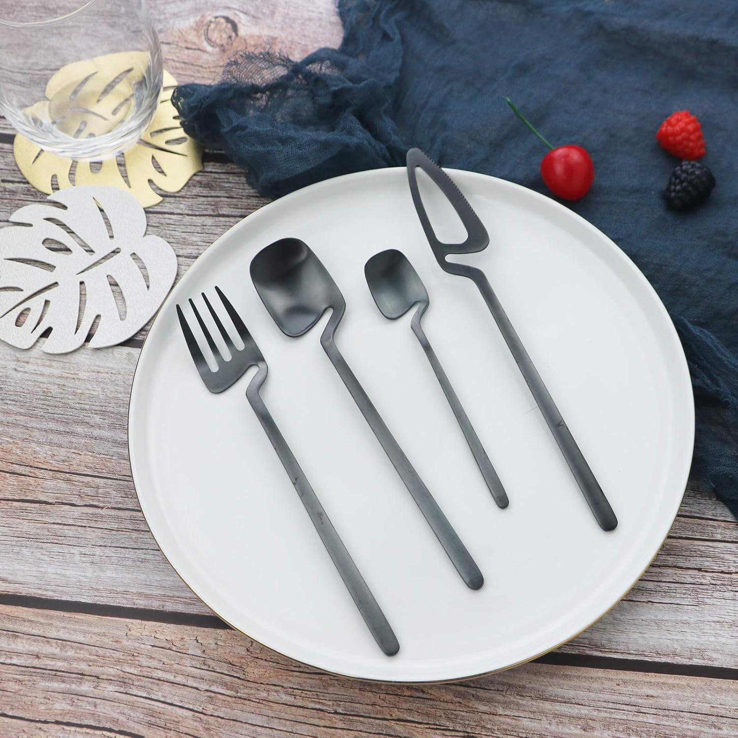 JASHII Flatware Set 32-piece Silverware Set Matte Finished Cutlery Set Service for 8 Include Knife/Fork/Spoon/Coffee spoon Dishwasher Safe (Black)