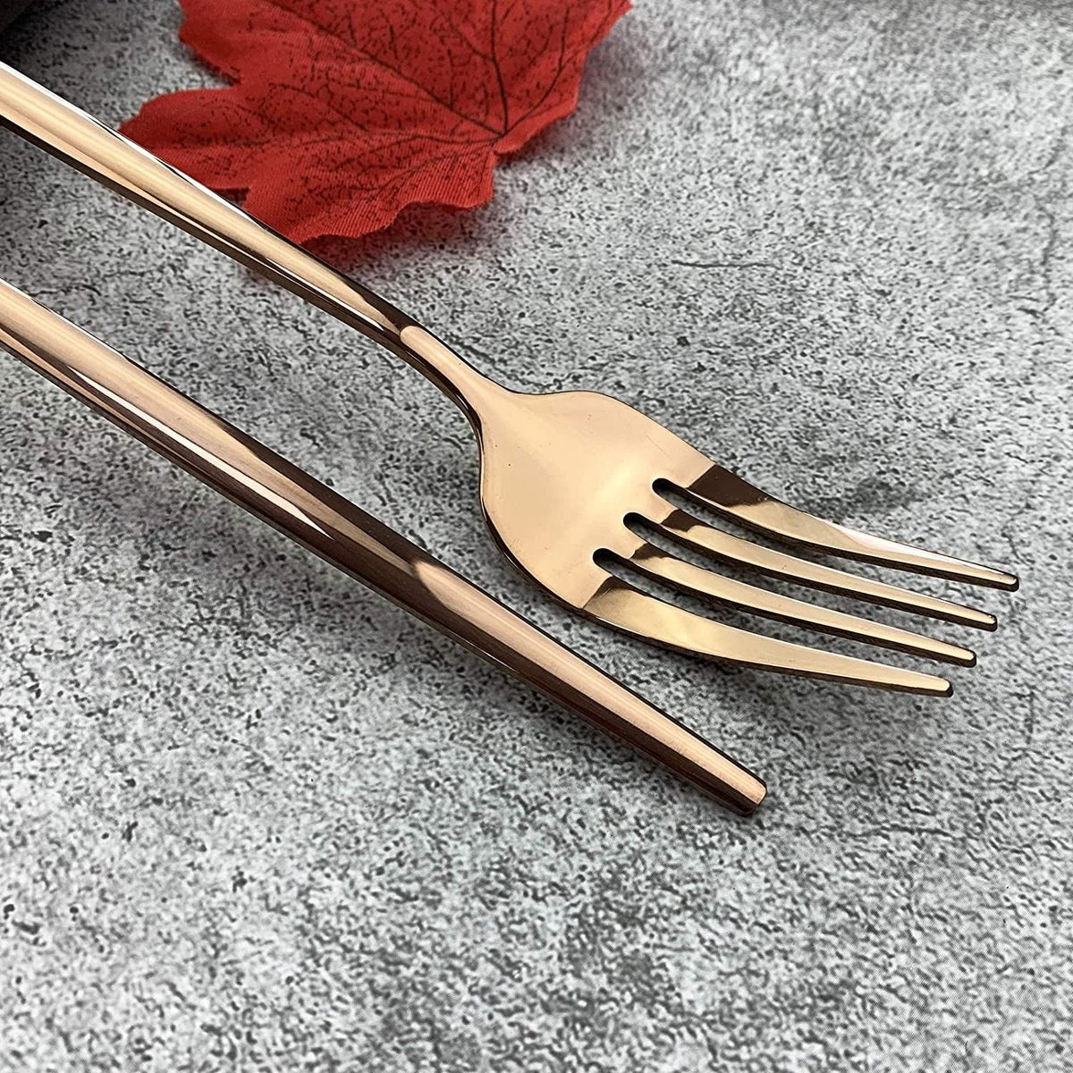 Cutlery Set - Mirror-polished copper cutlery set (for 6 persons) - Shiny stainless steel cutlery set (36-piece) - Dinner knife, fork, spoon, dessert fork, salad spoon - Dishwasher safe