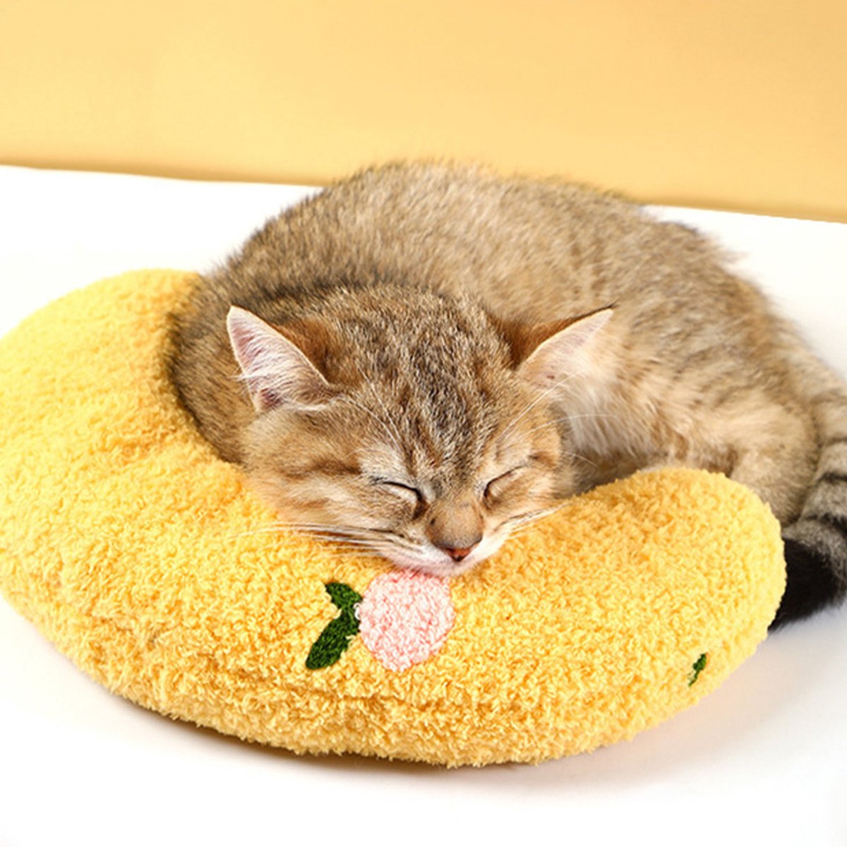 Pet Cushion - Soft Plush Pet Cushion - Cute Patterned Pet Mat - Comfortable Neck Support - Suitable for Cats and Dogs - Yellow