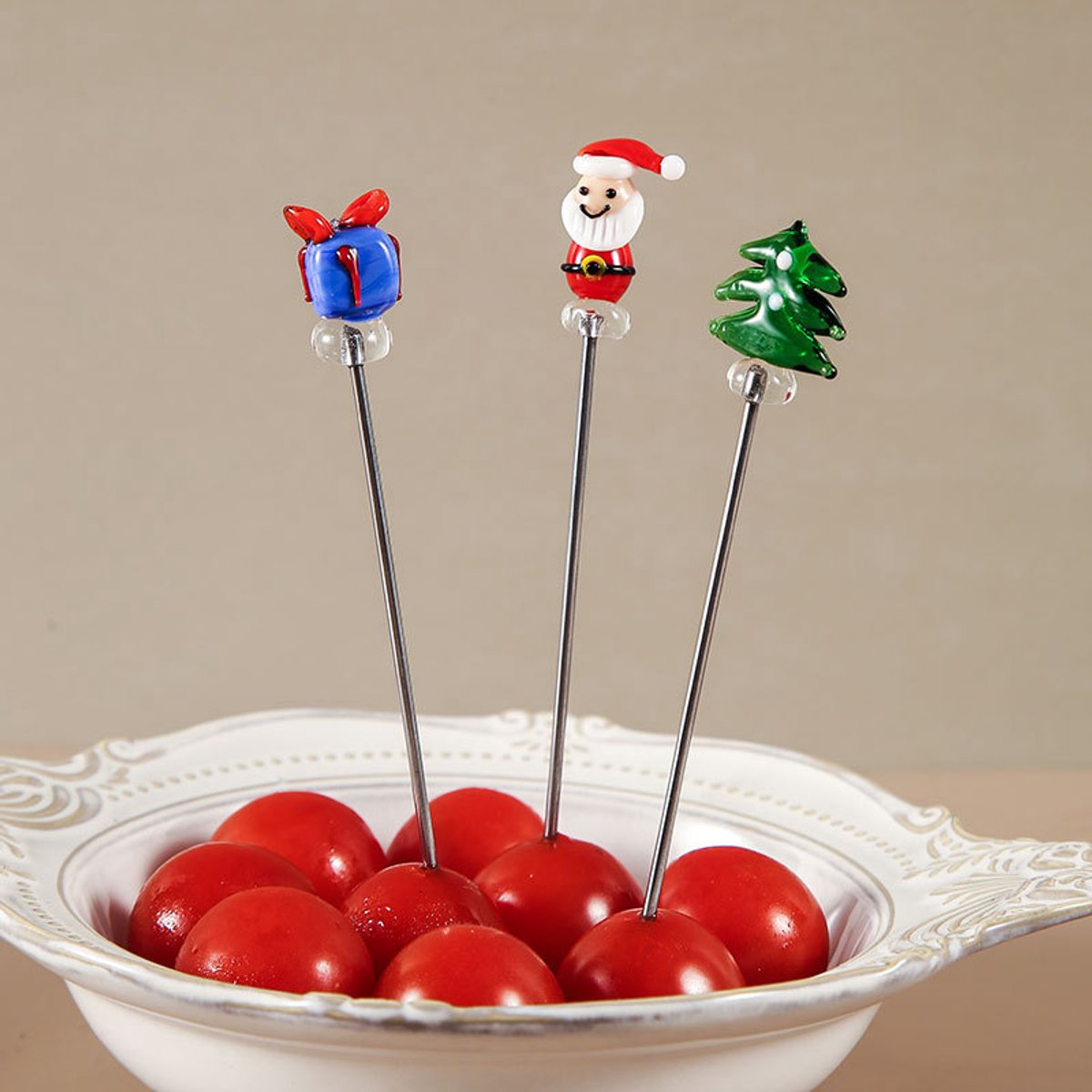 Creative Christmas Fruit Forks, Stainless Steel - Hand-Glazed Cartoon Fruit Picks with Double Prongs - Santa Claus - Christmas Tree - Fruit Fork Set (Set of 6)