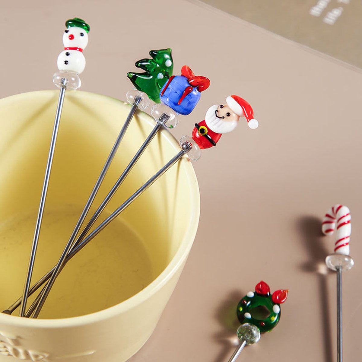 Creative Christmas Fruit Forks, Stainless Steel - Hand-Glazed Cartoon Fruit Picks with Double Prongs - Santa Claus - Christmas Tree - Fruit Fork Set (Set of 6)