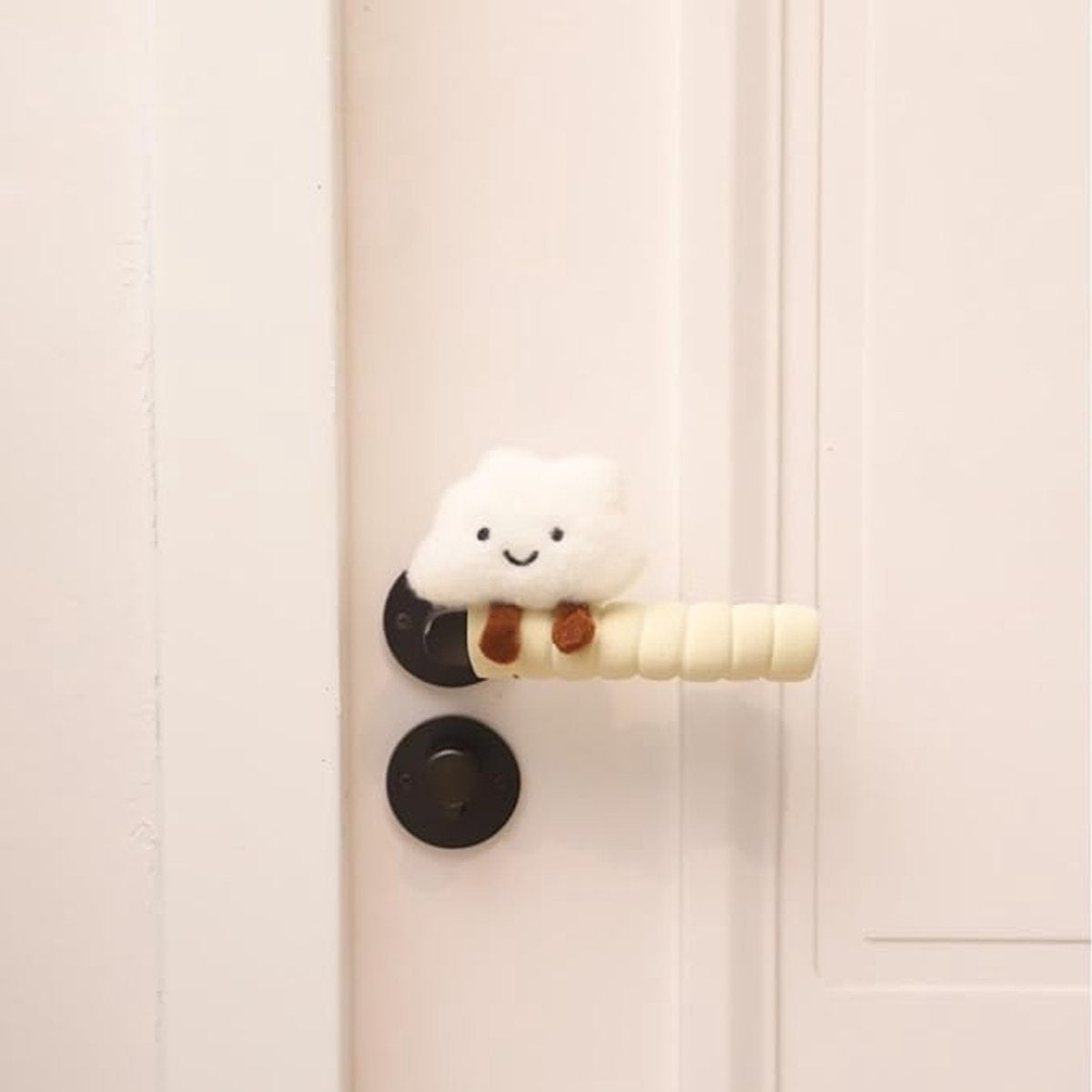 Protective Cover - Set of Two - Cute Cloud-Shaped Door Handle Gloves - Decorative Door Handle Protector Cover - Door Accessories (White)