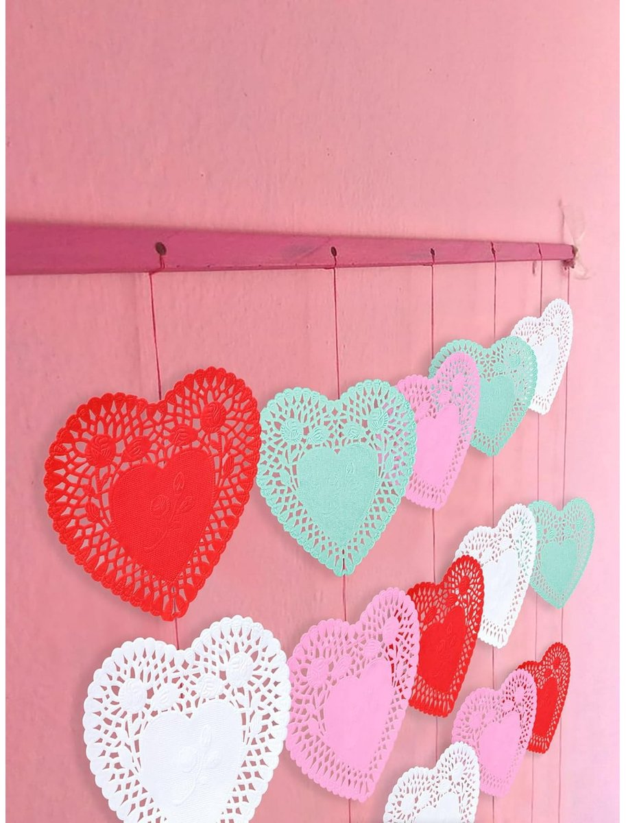 600 Paper Heart Tablecloths - Valentine's Day Decorations, Red/Pink/White Lace Cutouts - Valentine's Day Decorations for Weddings & Parties - 4 Inches