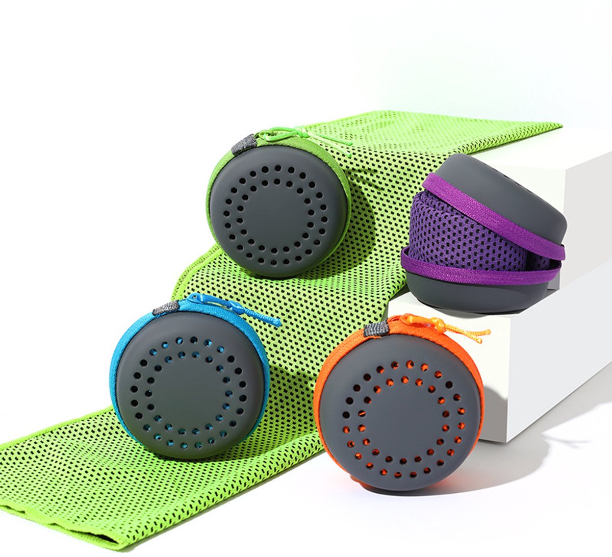 Cooling Towel for Summer & Sports - Quick-Drying & Cooling - Quick-Drying Towels - Cooling Towels for Running - With Storage Box - 30x60 cm (Children) Gray