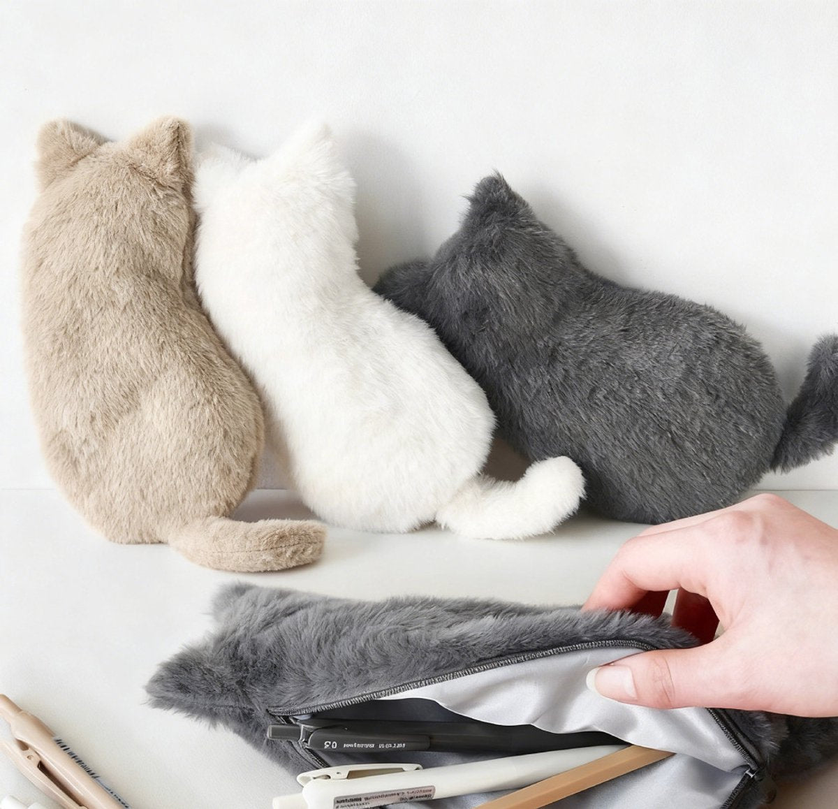 Student Storage Box - Pencil Case - Makeup Bag - Cute Cat Shaped Storage Bag - Creative Cat Shaped Storage Bag - Lightweight and Portable - Suitable for School, Office and Travel（Khaki）