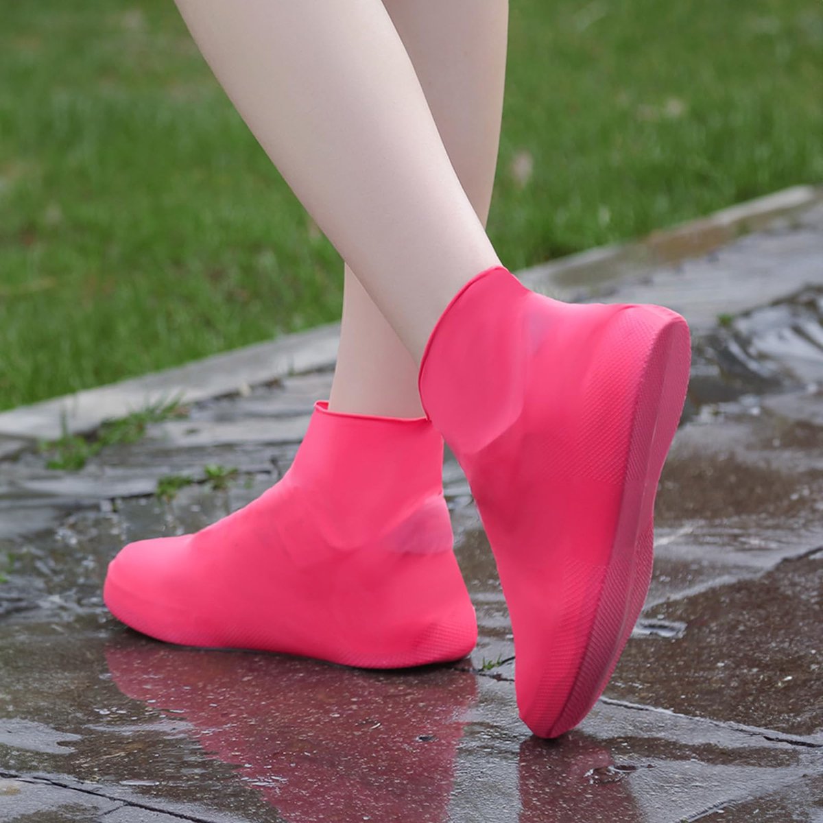 Overshoes - 1 Pair - Waterproof Silicone Overshoes - Reusable, Non-slip, Suitable for Outdoor Activities (Pink - Size M)
