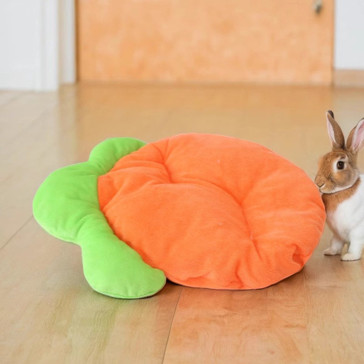 Pet Sleeping Mat - Warm Blanket - Soft Fabric - Cute Radish Shape - Suitable for Cats and Dogs (M-32*43cm)