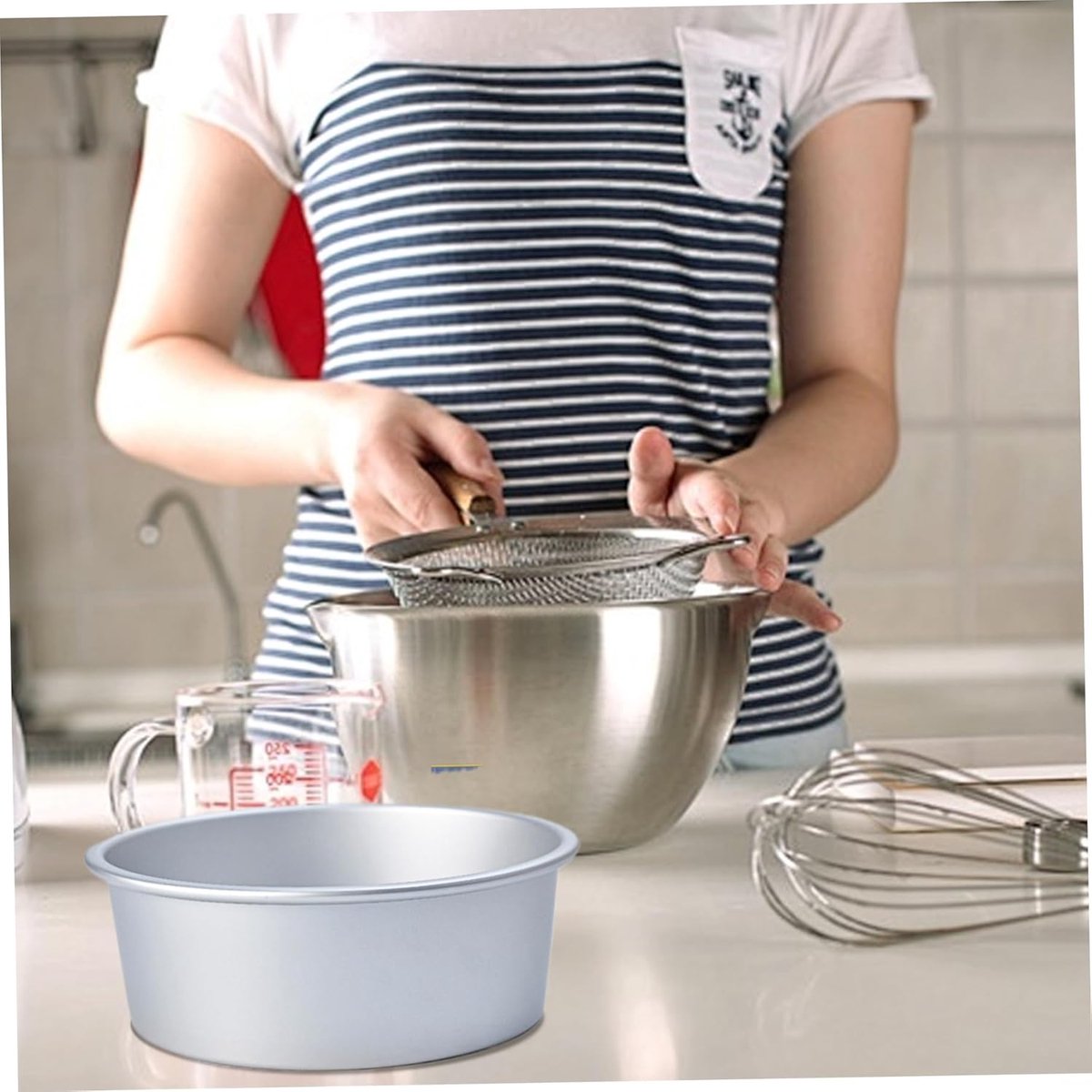 Cake Pans - 2-Piece Set - Round Cake Pans - Non-Stick Baking Pans - Aluminum Baking Pans 15cm and 20cm - Baking Pans with Removable Base - Round Pans - Baking Tools