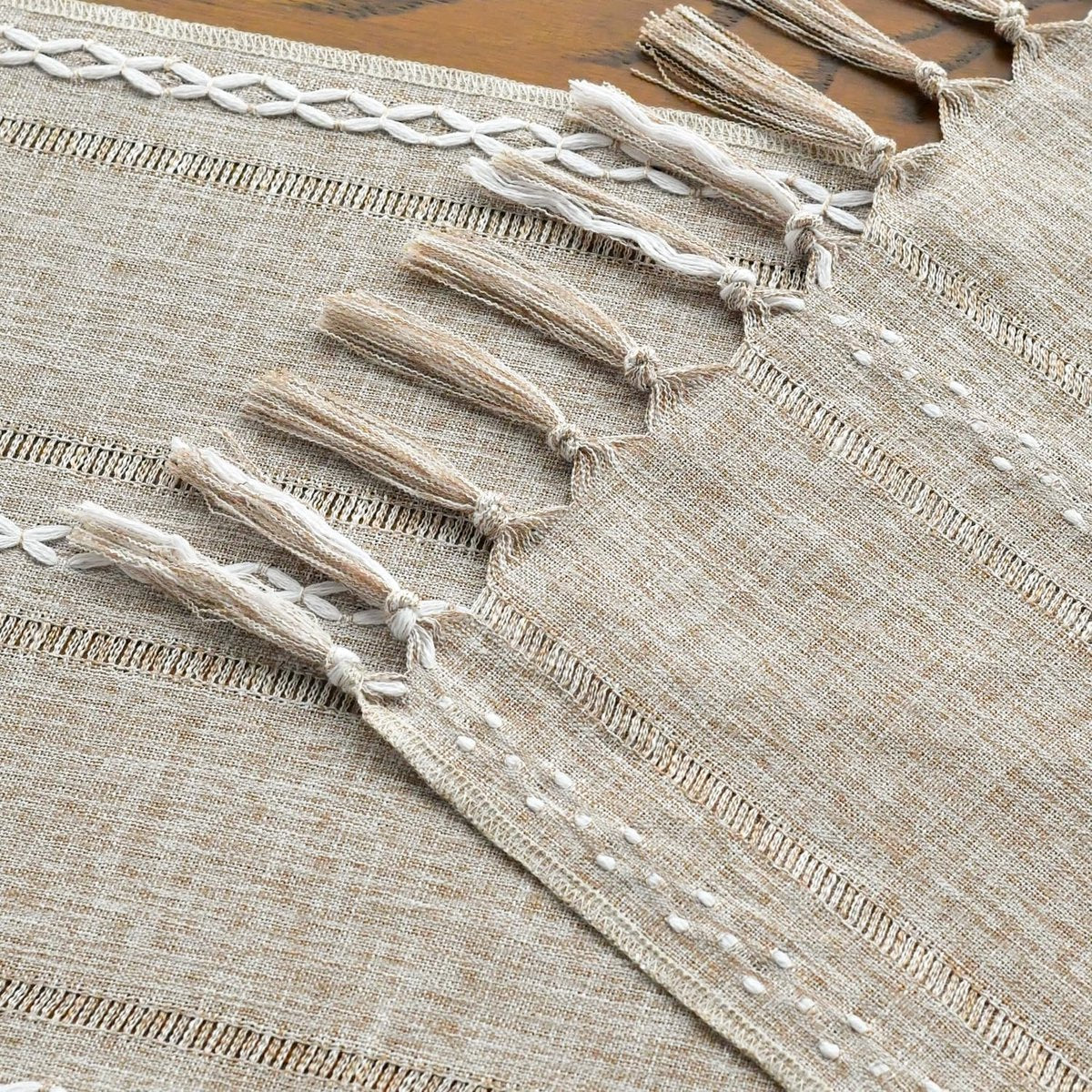 Table Runner - Christmas Table Runner - Fabric Table Runner - Cotton Table Runner - Washable Cotton Table Runner - Suitable for Family Table Decoration, Wedding Decoration, Party Decoration (33cm*220cm)