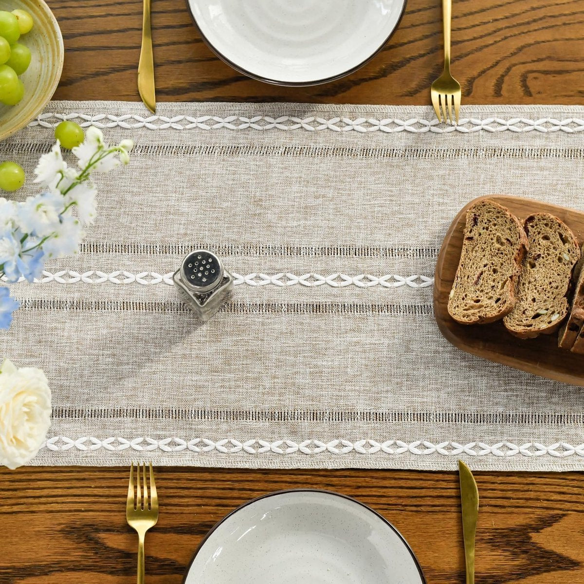 Table Runner - Christmas Table Runner - Fabric Table Runner - Cotton Table Runner - Washable Cotton Table Runner - Suitable for Family Table Decoration, Wedding Decoration, Party Decoration (33cm*220cm)