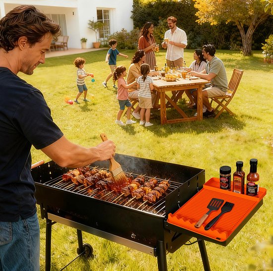 Silicone BBQ Grill Mat - 8-Slot Mat with Drip Tray - Heat-Resistant and Dishwasher-Safe - 40x27 cm - Orange