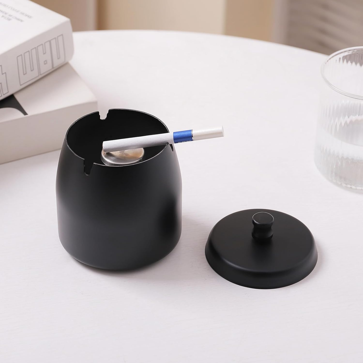 Stainless Steel Ashtray with Lid - Black - Ø 10 cm - Wind Ashtray for Outdoor & Indoor Use - Storm Ashtray