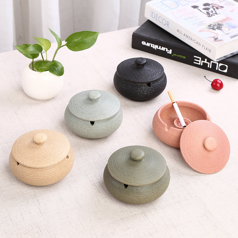 Ceramic Ashtray with Lid - Black - Wind Ashtray for Outdoor & Indoor Use - Decorative & Anti-Odor