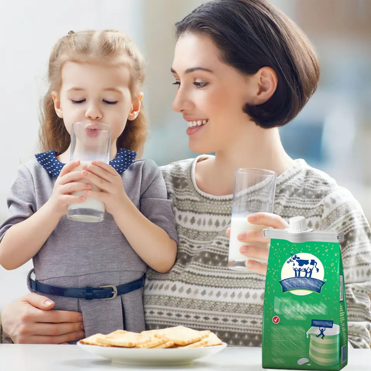 Spout Clips - Food Clips - Bag Closers - Kitchen Accessories - Bag Clips - Food Keepers - Clip with Cap - Airtight Storage - Coffee Clip - Pantry Organizer - Dosing Aid - Gray - Pack of 4