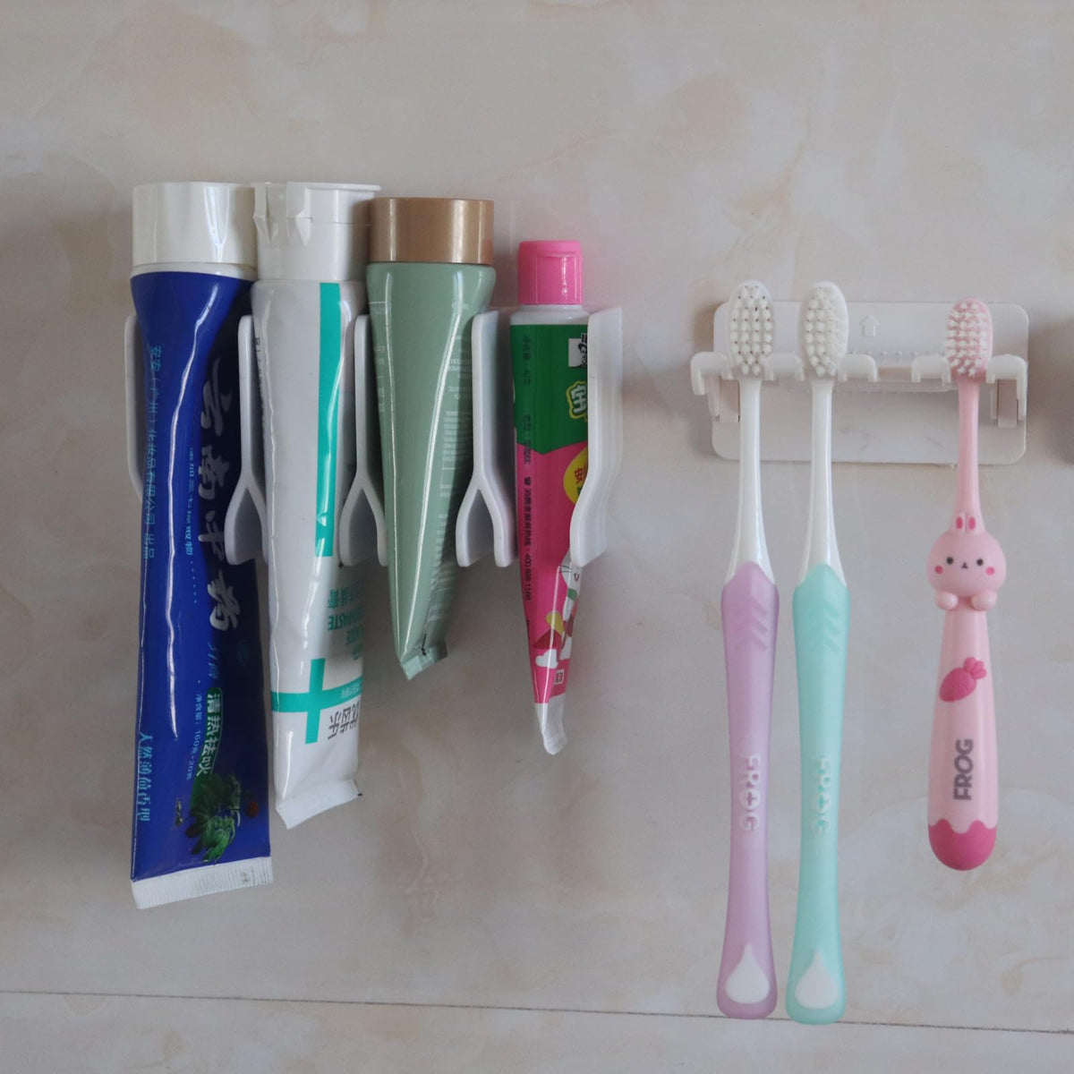 Extendable Wall-Mounted Drying Rack - Clothes Hanger Holder - Wall-Mounted Clothes Rack - Folding Clothes Rack - Hanging Drying Rack - Bathroom Organizer - No Drilling Needed - Clothes Rail - Laundry Room Accessories - Suction Cup Mount - Gray - 1 Piece