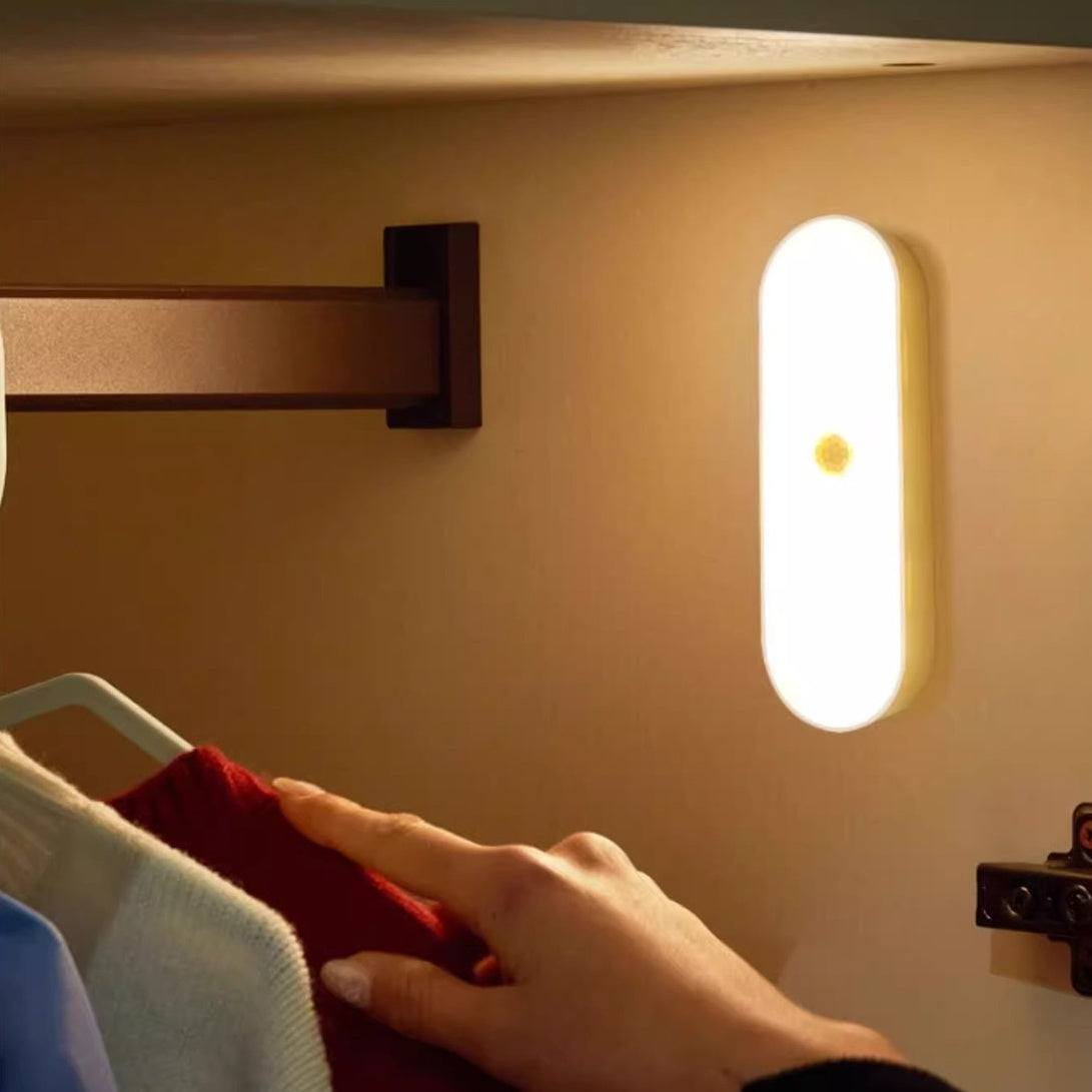 Closet Lighting - Night Light with Motion Sensor - LED Lamp - Kitchen Lighting - Stair Lighting - Wireless - Wardrobe Lighting - Indoor Wall Lamp - Bedside Lamp - Bedroom Accessories - Magnetic - Warm White Light - White - 1 Piece