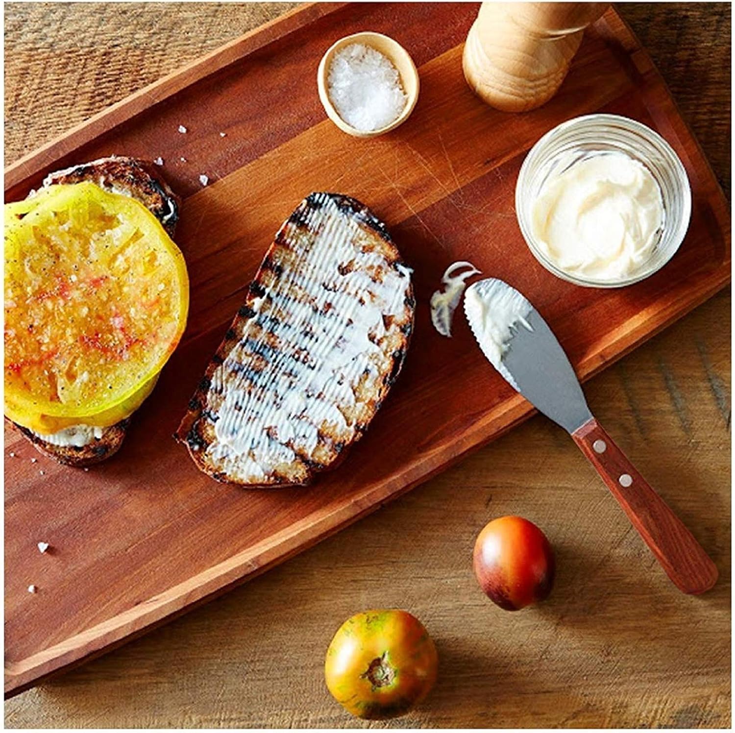 Spreading Knife - Butter Knife - Breakfast Knife - Serrated Knife - Cutlery - Cheese Knife - Snack Board - Sandwich Knife - Spatula - Stainless Steel - Wooden Handle - Kitchen Utensils - Tapas - Lunch - Sandwich Knife - Silver and Brown - Set of 4