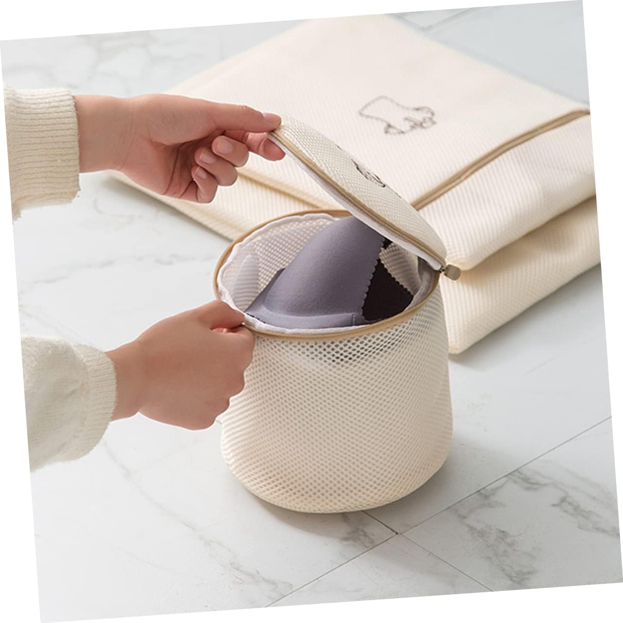 Laundry Bags - Laundry Bag Set - Laundry Net - Laundry Nets - Bra Wash Bag - Lingerie Wash Bag - Clothing Protection - Washing Machine - Protection - Organizer - Travel Organizer - Mesh - Fine Mesh - Honeycomb - Luxury - Embroidery - Beige - Set of 6