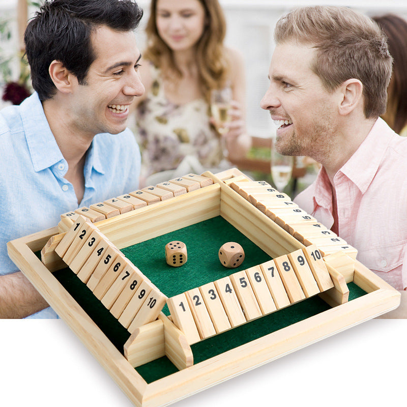 A green card-flipping toy, an interactive and educational toy for parties, a casual game prop for board game cards with four-sided numbers