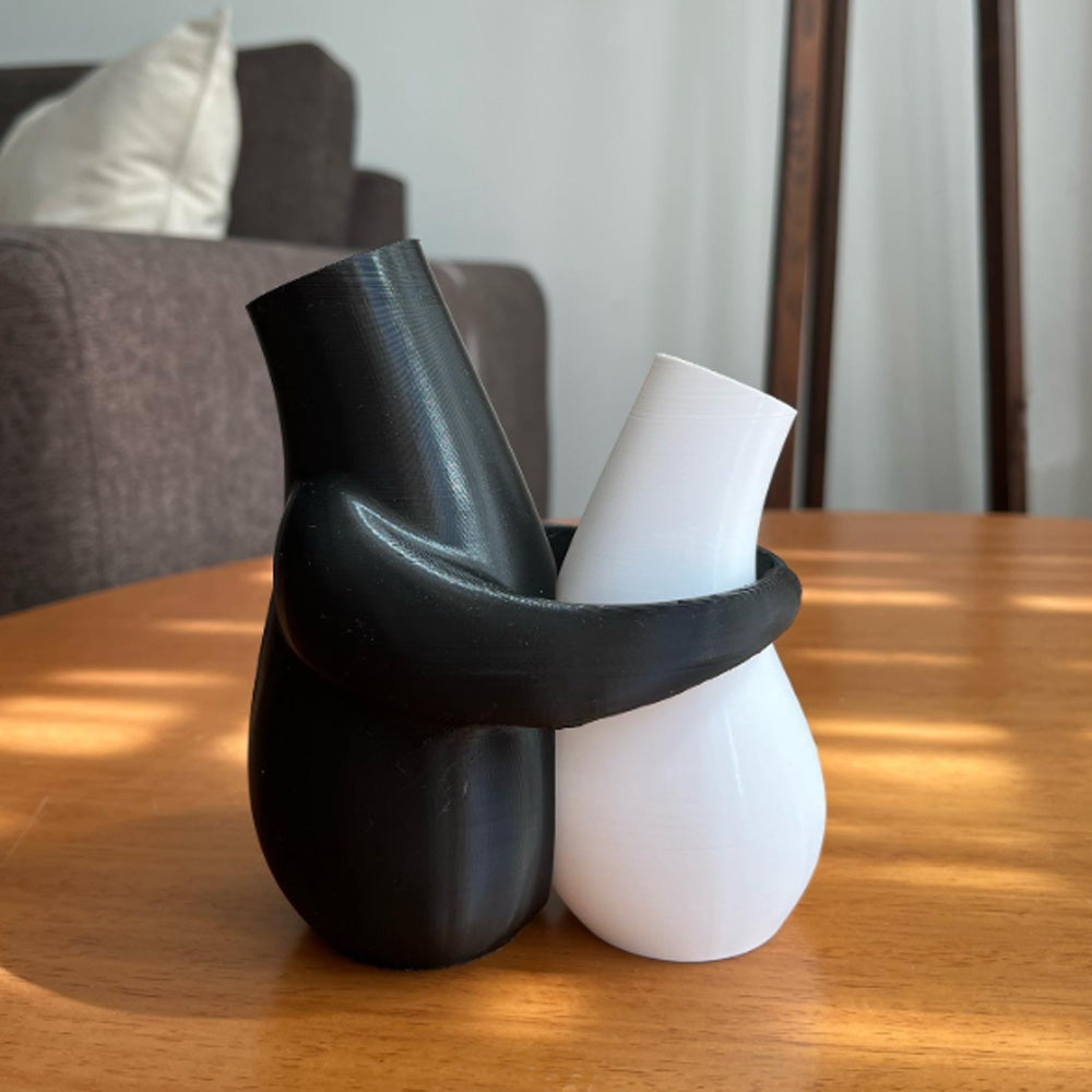 3D printedHugging Vases, decorative vase, suitable for office and home desktop flower pots, a gift for illustration enthusiasts, Valentine's Day, Mother's Day, Easter gift.