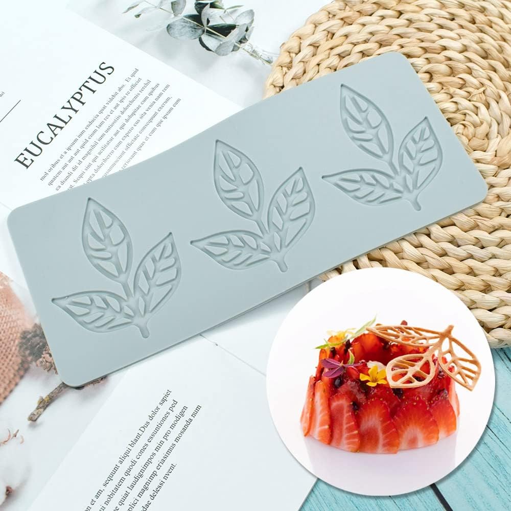 Baking Molds (3-Piece Set) - Silicone Baking Molds - Three Different Shapes - Maple Leaf, Clover, and Snowflake Patterns - Suitable for baking chocolate, candy, and cupcakes, this is a handy tool for creating fun homemade desserts