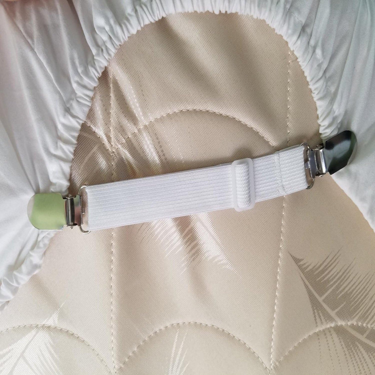 Sheet Clips Buckles Sheet Holder Mattress Clips, 4 pcs Adjustable Elastic Sheet Fasteners Buckles Holders