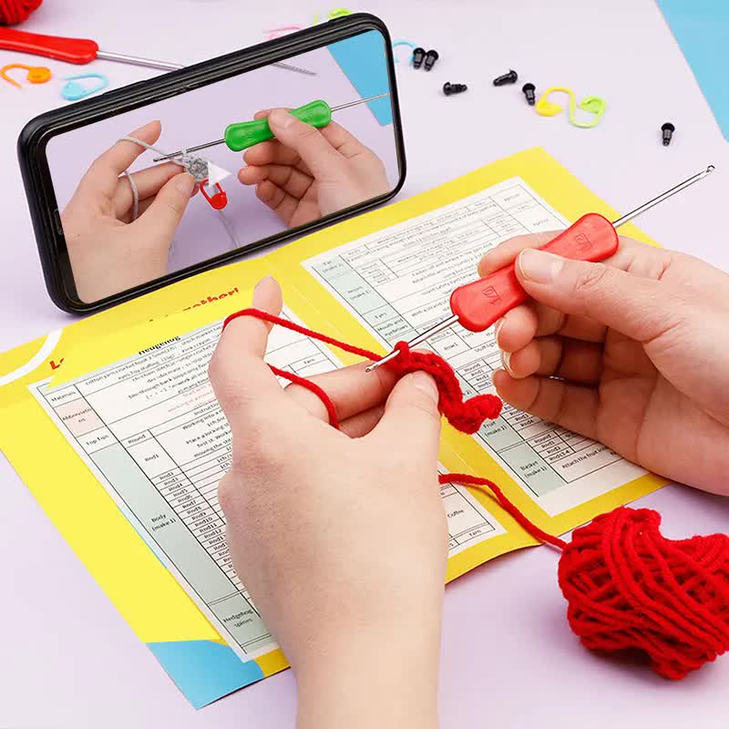 4-Piece DIY Crochet Kit for Animals with Hand Knitting Yarn, Needles, Plush Doll, Easy for Beginners, Includes Enough Yarn and Hook Accessories