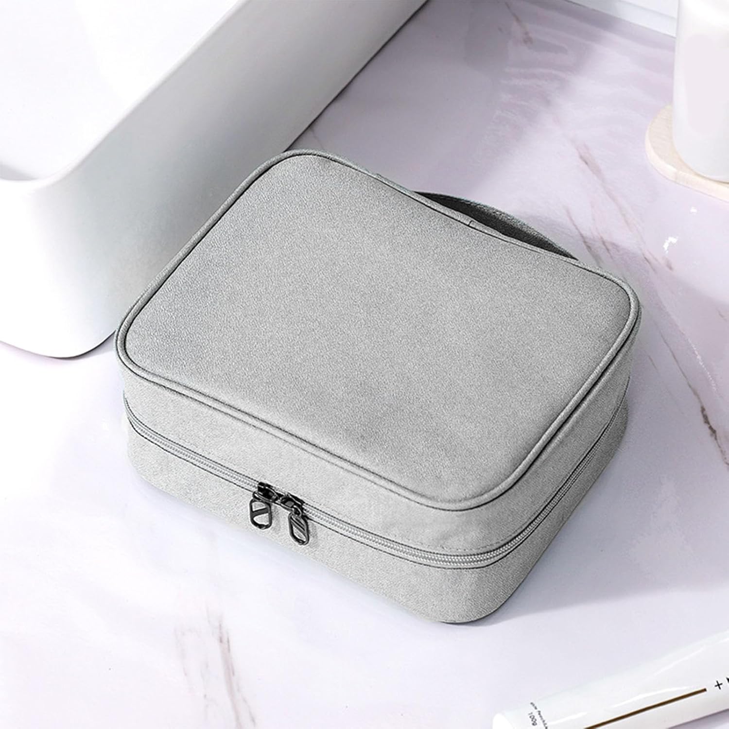 Travel Toiletry Bag for Women, Cosmetic Man Gray Makeup Portable Case Large Capacity Organizer Pouch Make Up Business Trips