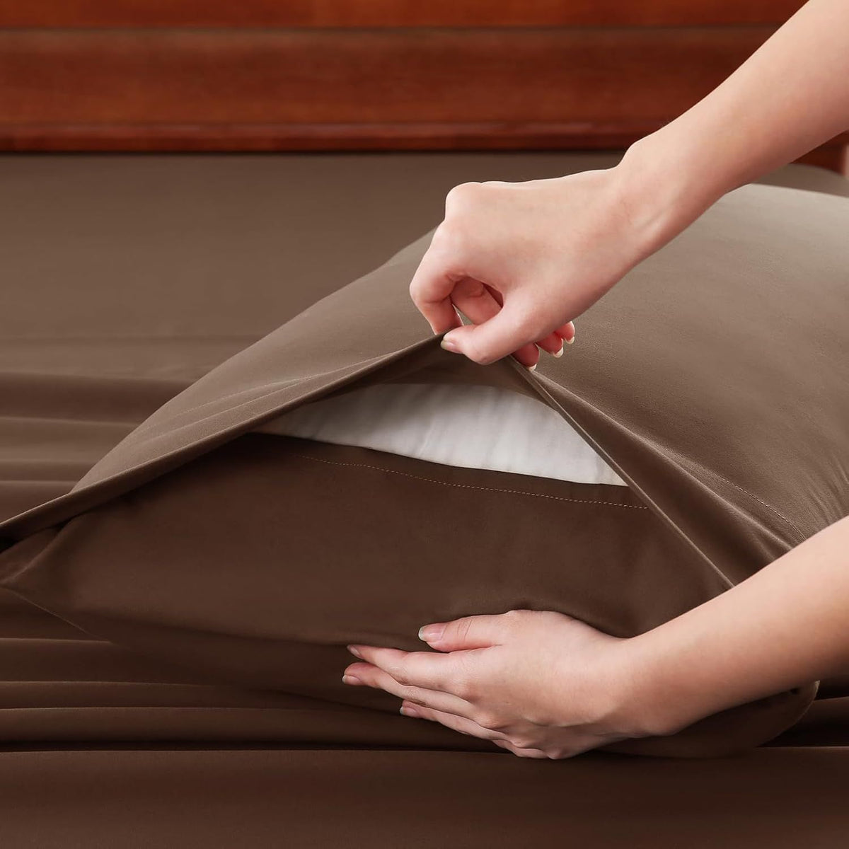 Hotel Soft Bed Sheet Set- Bedding Sheets & Pillowcases -Breathable Bedding - Wrinkle, Fade, Stain Resistant-Deep Pocket Flat Fitted Bed Sheet Set(Chocolate,Queen)