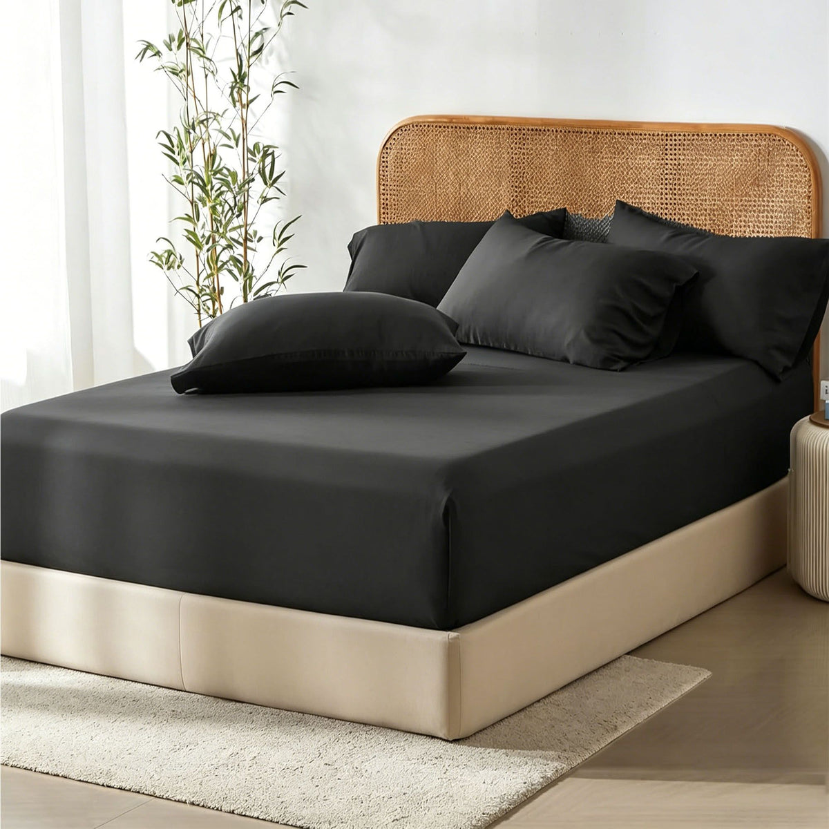 3 Piece Hotel Bamboo Cooling Fitted Sheet Set &amp; Pillowcase -Ultra Soft 2000TC Breathable Fitted Bed Sheets Set with 37 Centimetre Deep Pocket-Cooling Sheets for Hot Sleepers(Black,King)