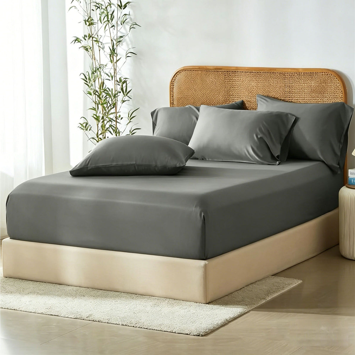 3 Piece Hotel Bamboo Cooling Fitted Sheet Set &amp; Pillowcase -Ultra Soft 2000TC Breathable Fitted Bed Sheets Set with 37 Centimetre Deep Pocket-Cooling Sheets for Hot Sleepers(Grey,Queen)