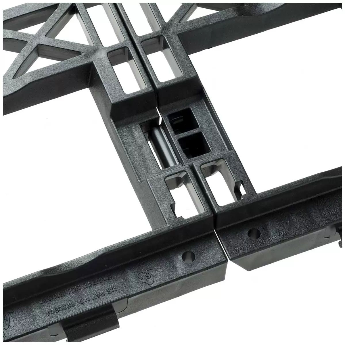 Tri vertical garden with 4 frames and 12 pots