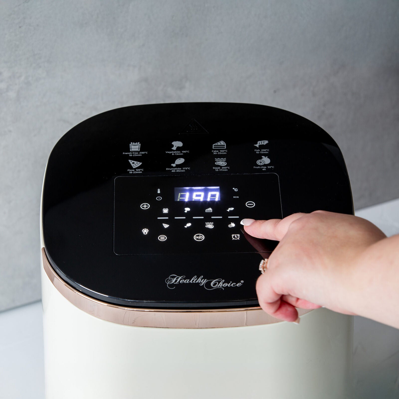 7L Digital Air Fryer with 8 pre-set Touch-control Cooking Programs - Cream