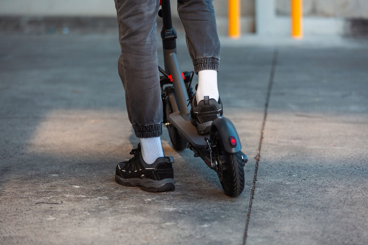 Electric Scooter, 350W Motor, 8.5 inch  Tyres, Front Suspension, Smart App, Foldable, 25kph