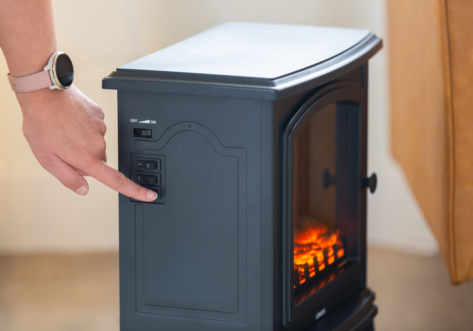 Electric 800W to 1800W Fireplace Heater with Realistic Log Flame Display
