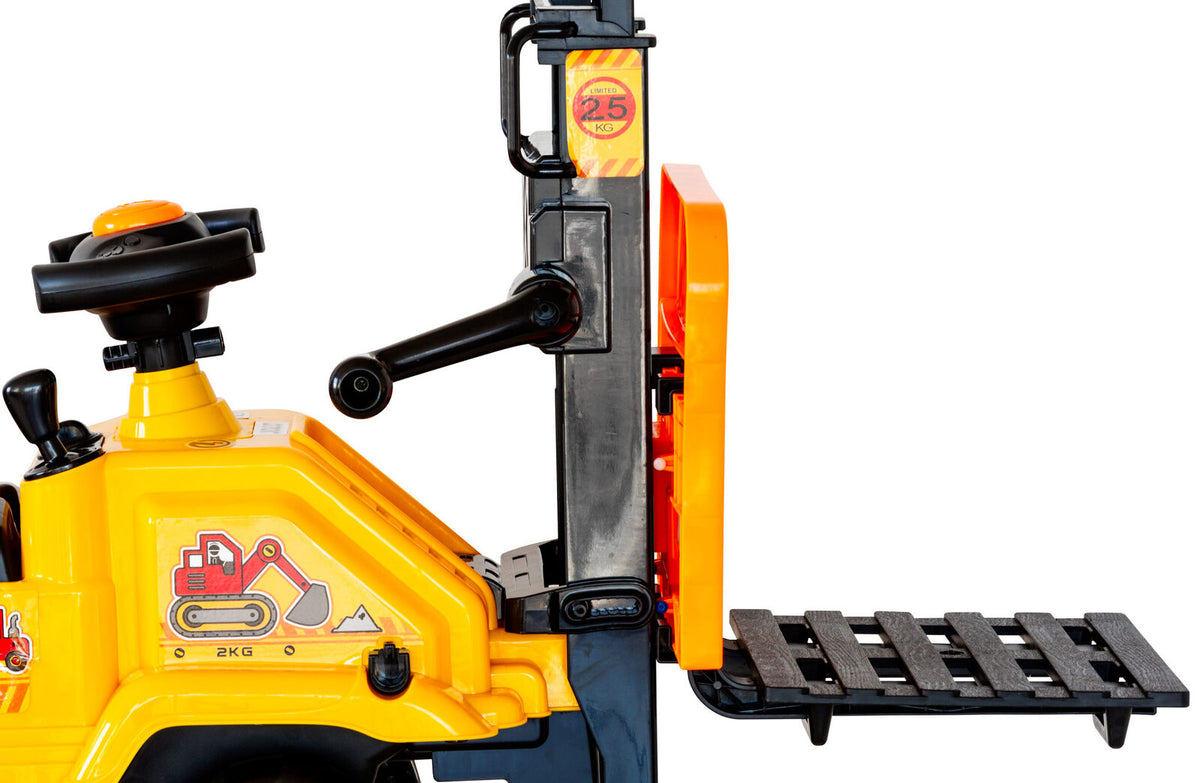 Kids Manual Forklift Ride-On with Working Mast Lift and Pallet