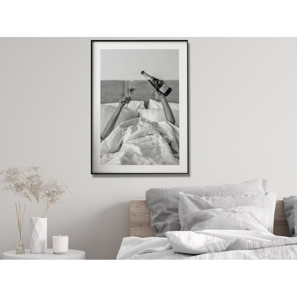 Wall Art 70cmx100cm Vintage Fashion Feminist Picture, Black Frame Canvas