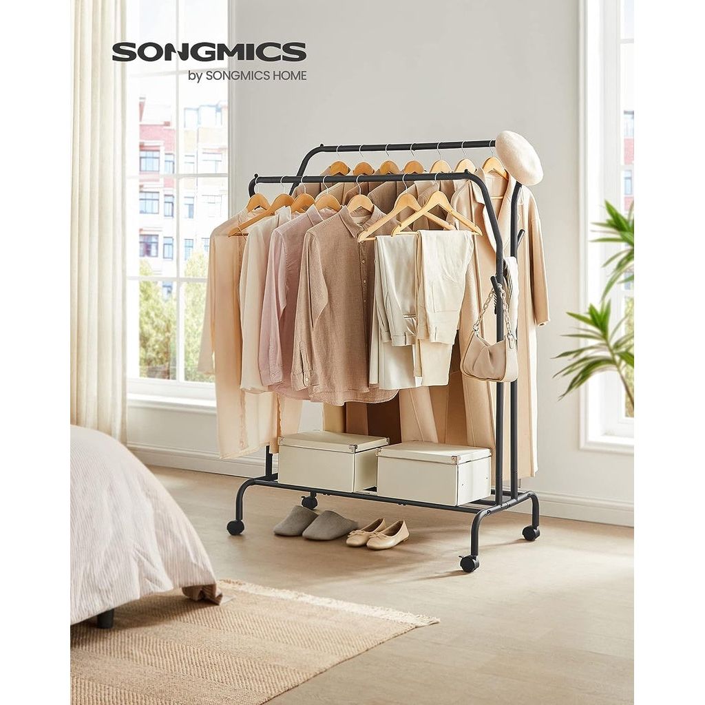 SONGMICS Metal Clothes Rack Garment Double Rail with Wheels and Shelf Black HSR107B01V1