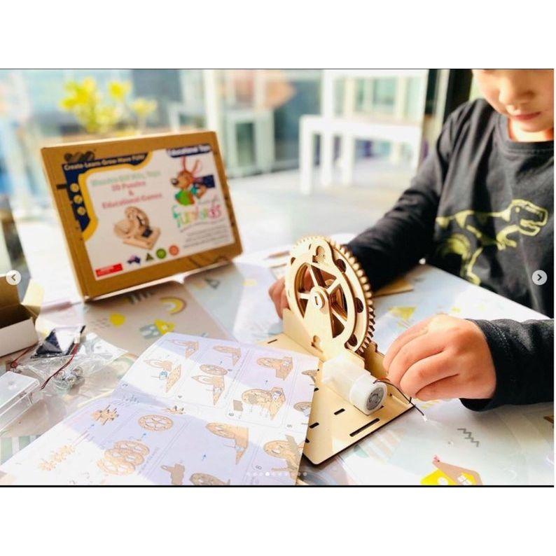 Marble Run Model self assembly construction set with motor ages 10+