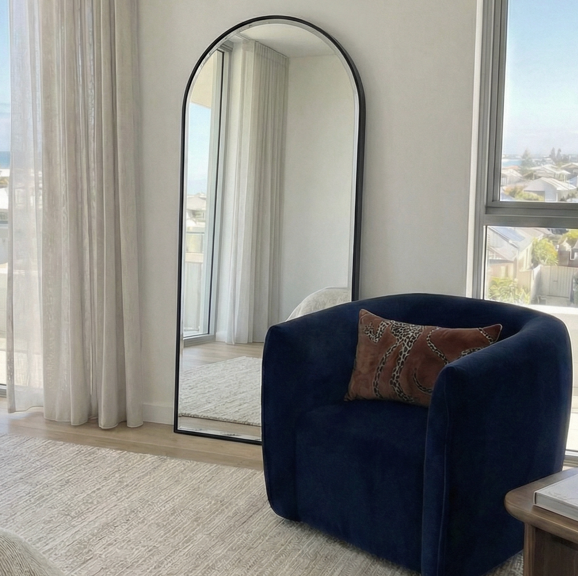 Interior Ave - Halo Arched Floor Length Mirror – Black | Signature Series