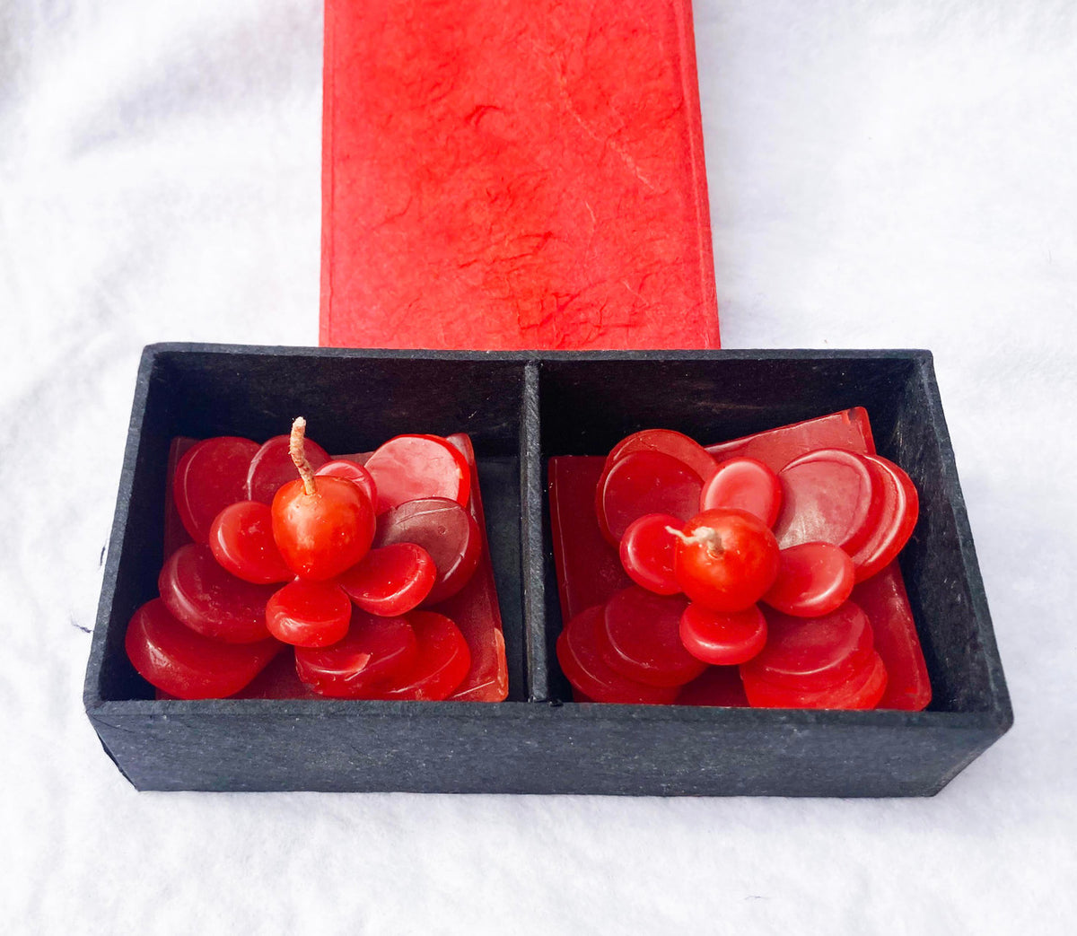 2 Red Lotus Floating Candles in Red Black Gift Box Set Birthday Xmas Valentine Mothers Day Gift Present