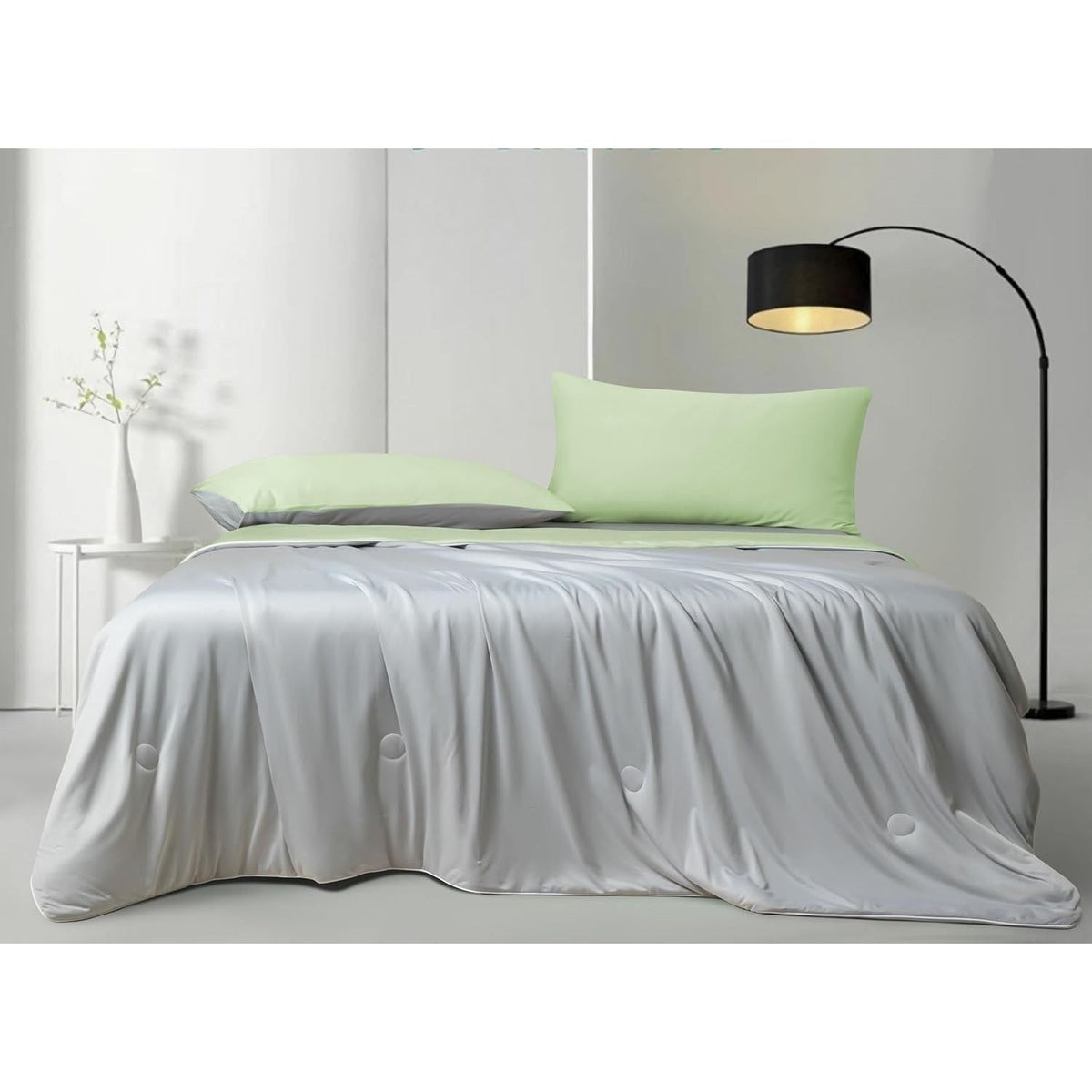 Ice Cooling Reversible Summer Comforter Blanket (Green and Grey, Queen/King)