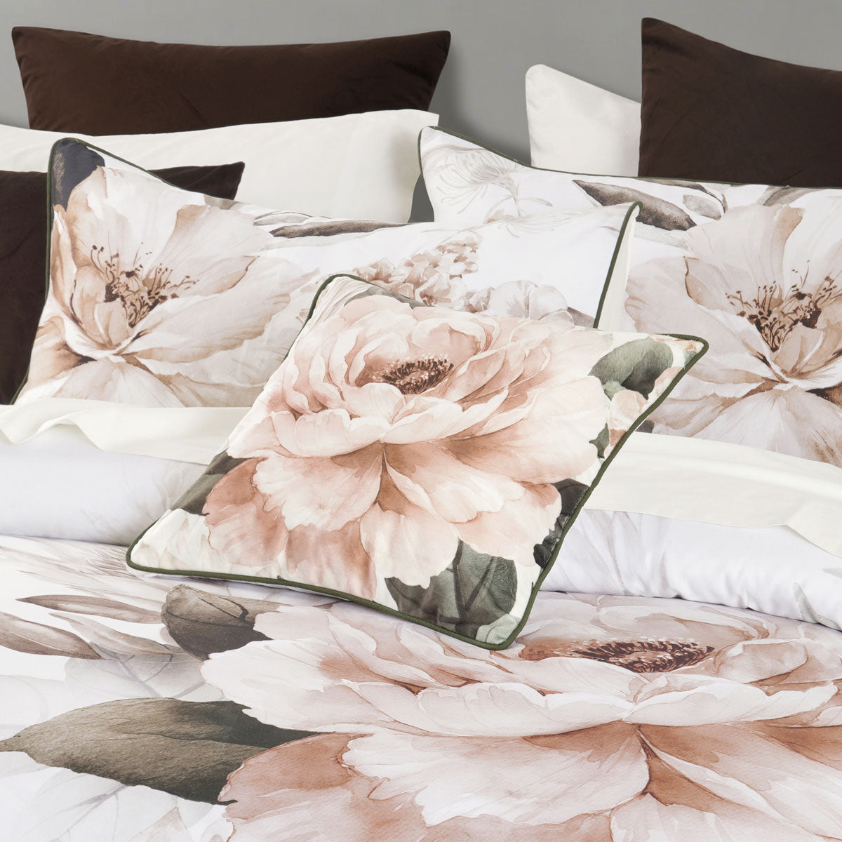 Bianca Somerset White Cotton Sateen Floral Quilt Cover Set King