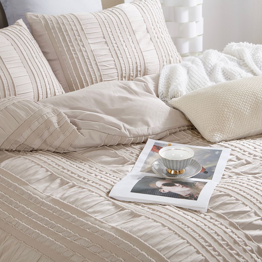 Tufted Boho Striped Embroidery Quilt/Doona/Duvet Cover Set - King Size