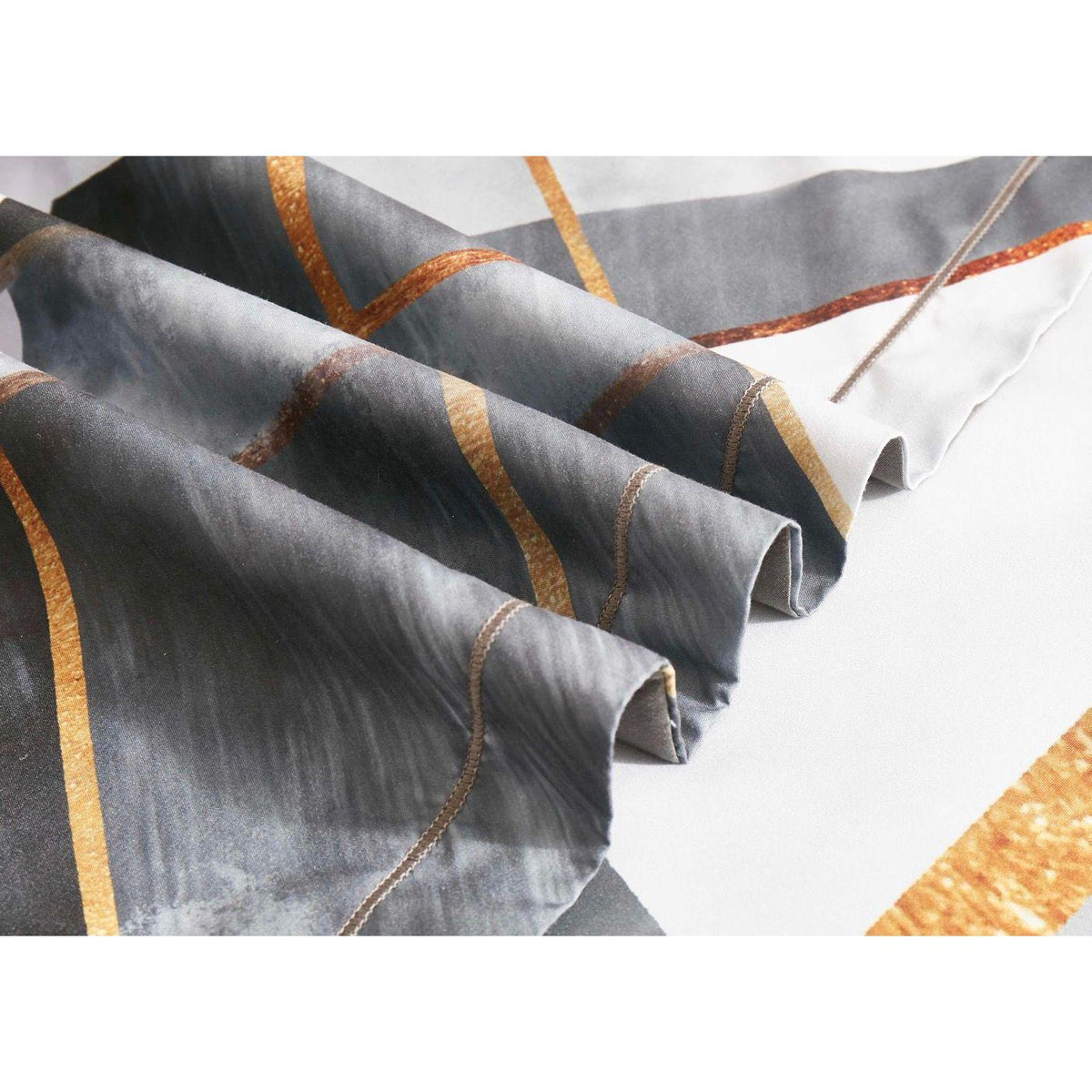 Dakuta Quilt Cover Set - King Size