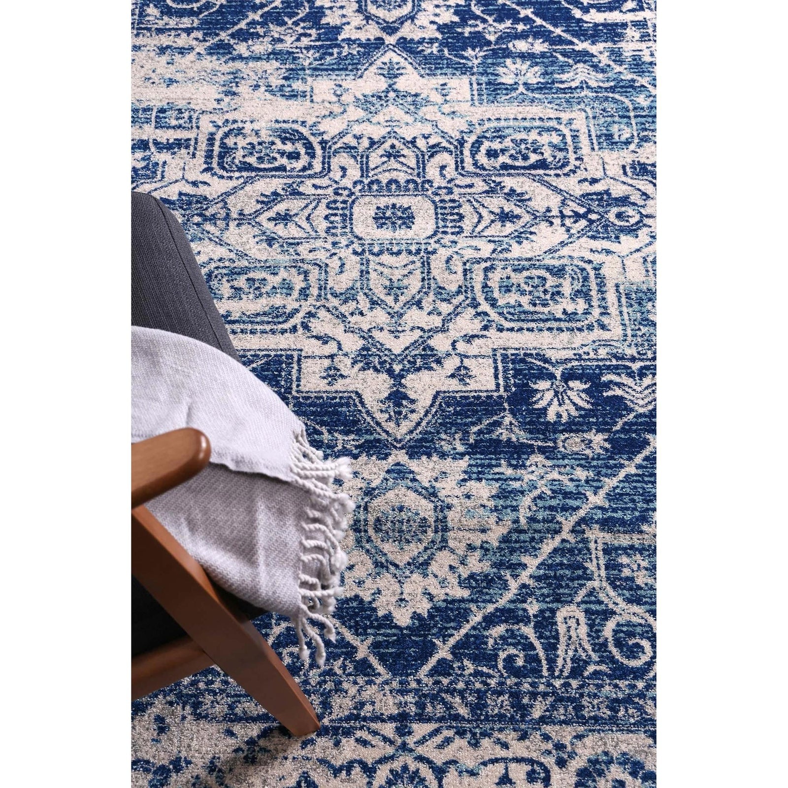 delicate-audrey-ivory-navy-rug 160x230