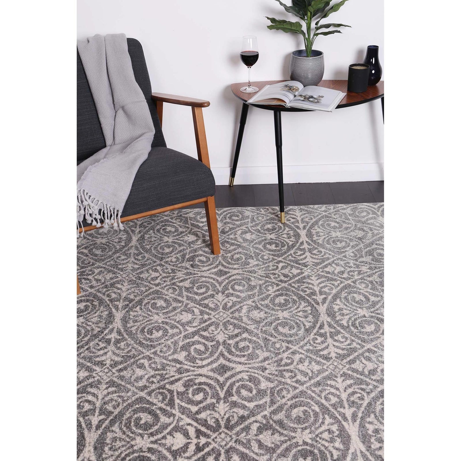 delicate-katherine-grey-ivory-rug 160x230