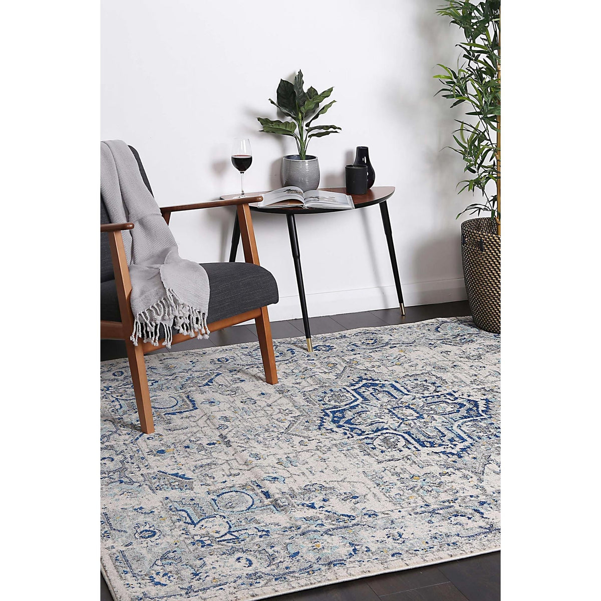 delicate-melissa-ivory-blue-rug 200x290