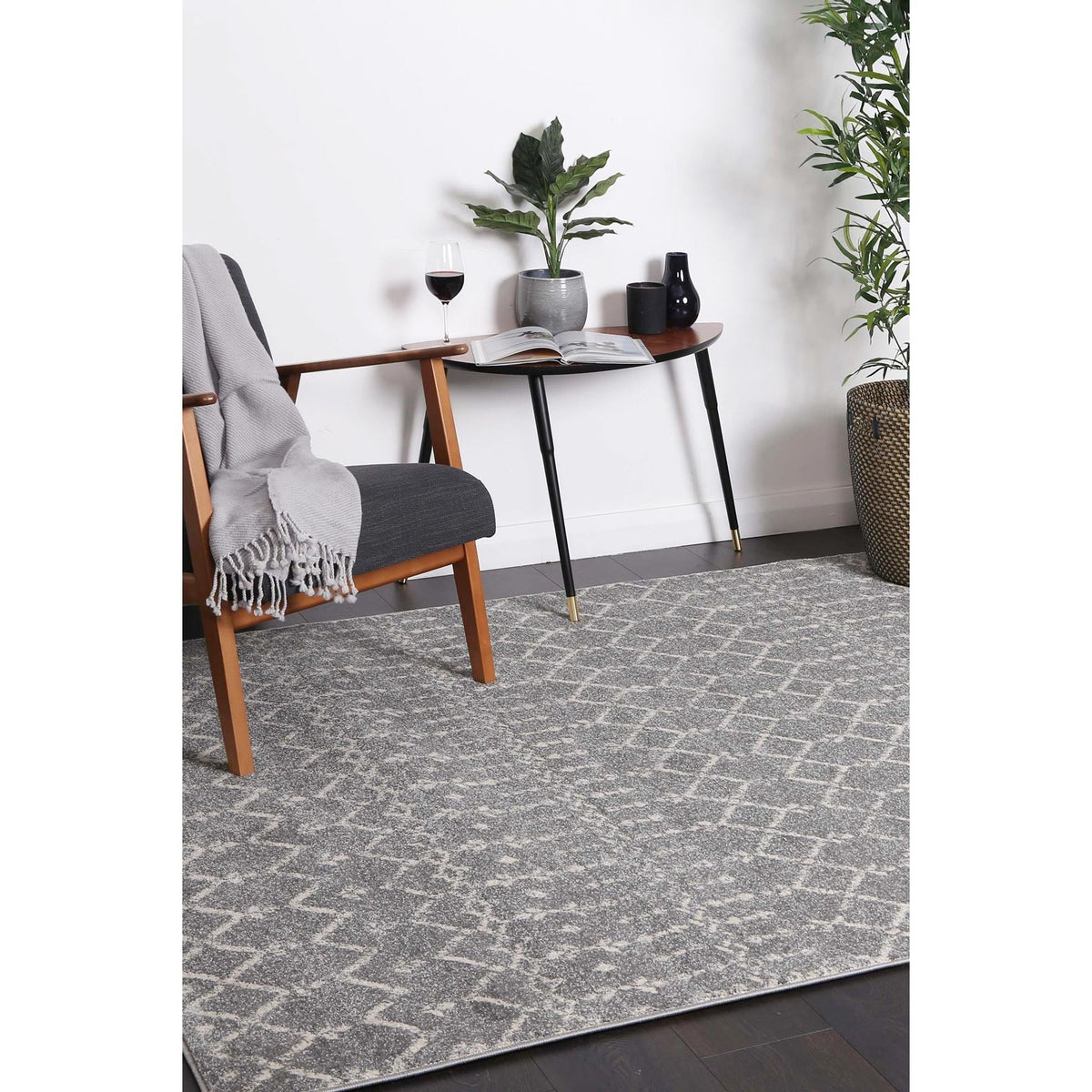 delicate-cassiday-grey-ivory-rug 300x400